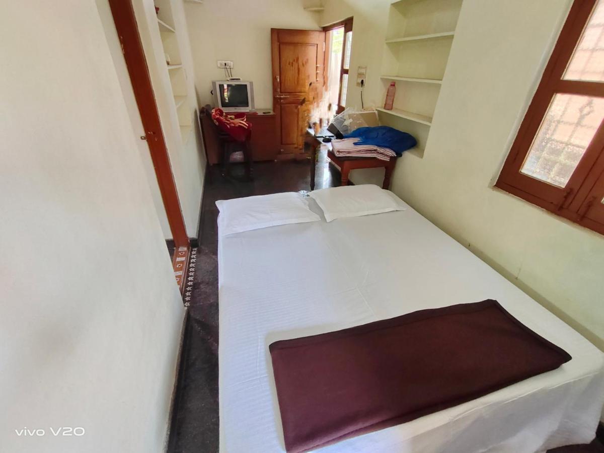 Srinivasa Homestay Hampi Exterior foto